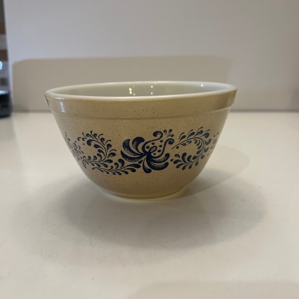 PYREX HOMESTEAD Mixing Nesting Bowl Tan Blue